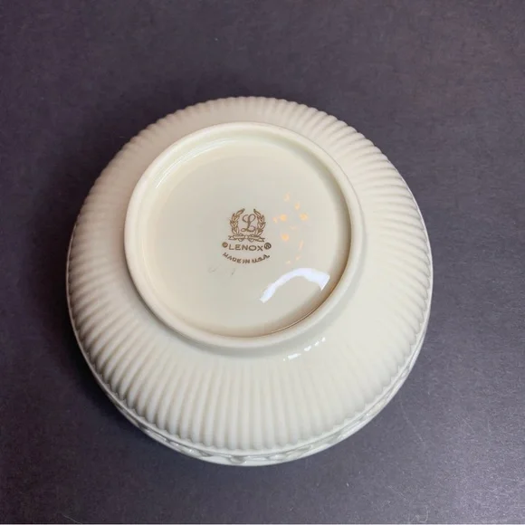 Vintage Lenox Tracery Collection Pierced Round Bowl - Picture 4 of 4